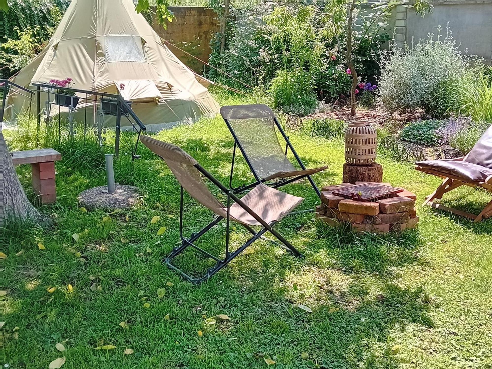 Indian Tent Tipi In Shared Lot And Shared Bathroom Mrse Buitenkant foto